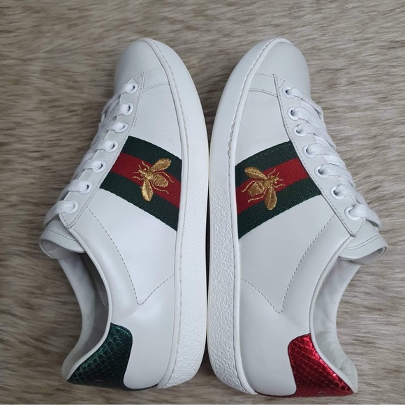 Gucci Women's Ace sneaker with bee - Picture 5 of 9